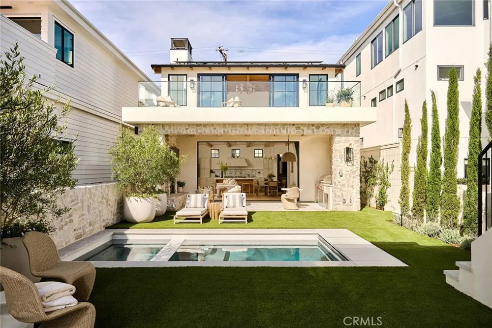 409 Bayview Drive Manhattan Beach, CA 90266