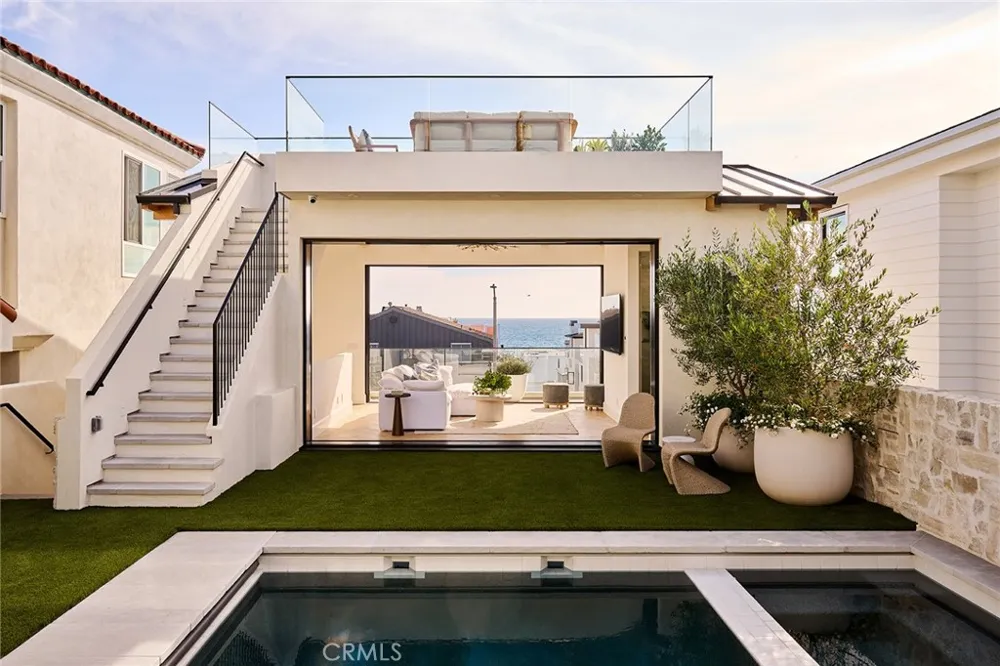 409 Bayview Drive Manhattan Beach, CA 90266