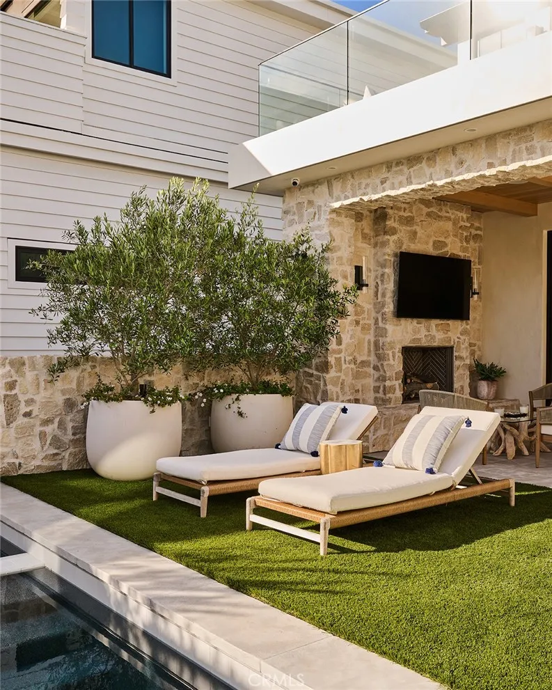 409 Bayview Drive Manhattan Beach, CA 90266