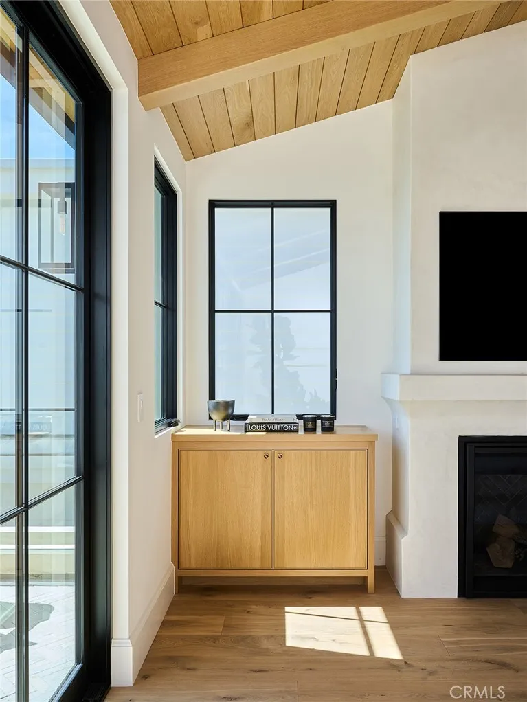 409 Bayview Drive Manhattan Beach, CA 90266
