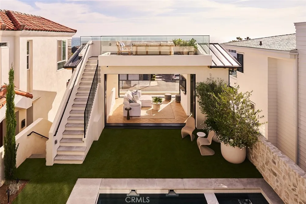 409 Bayview Drive Manhattan Beach, CA 90266