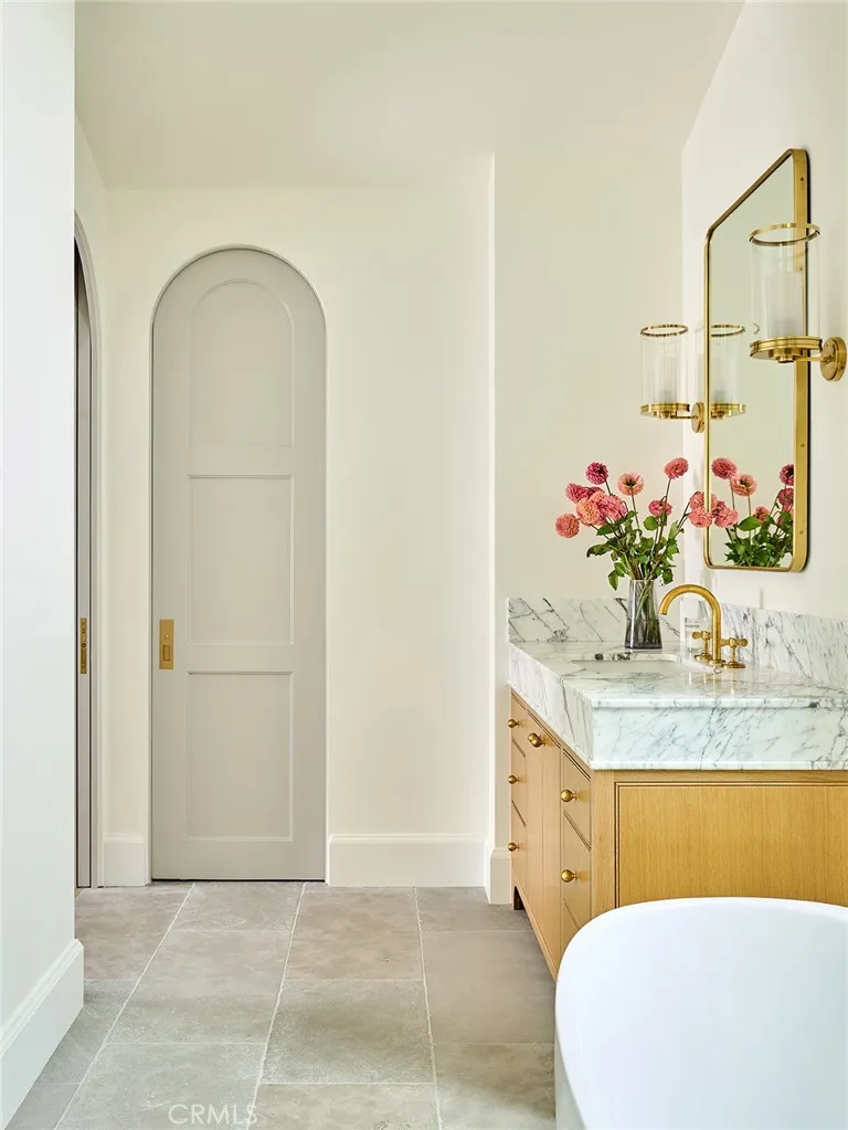 409 Bayview Drive Manhattan Beach, CA 90266