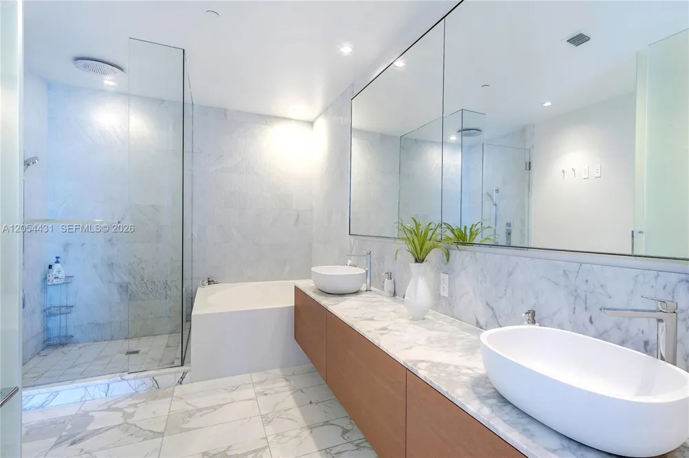 10203 Collins Ave #1502 Bal Harbour, FL 33154