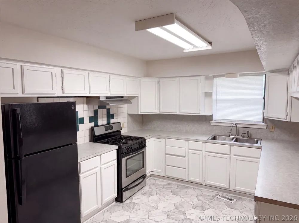430225 E 1155 ROAD Porum, OK 74455