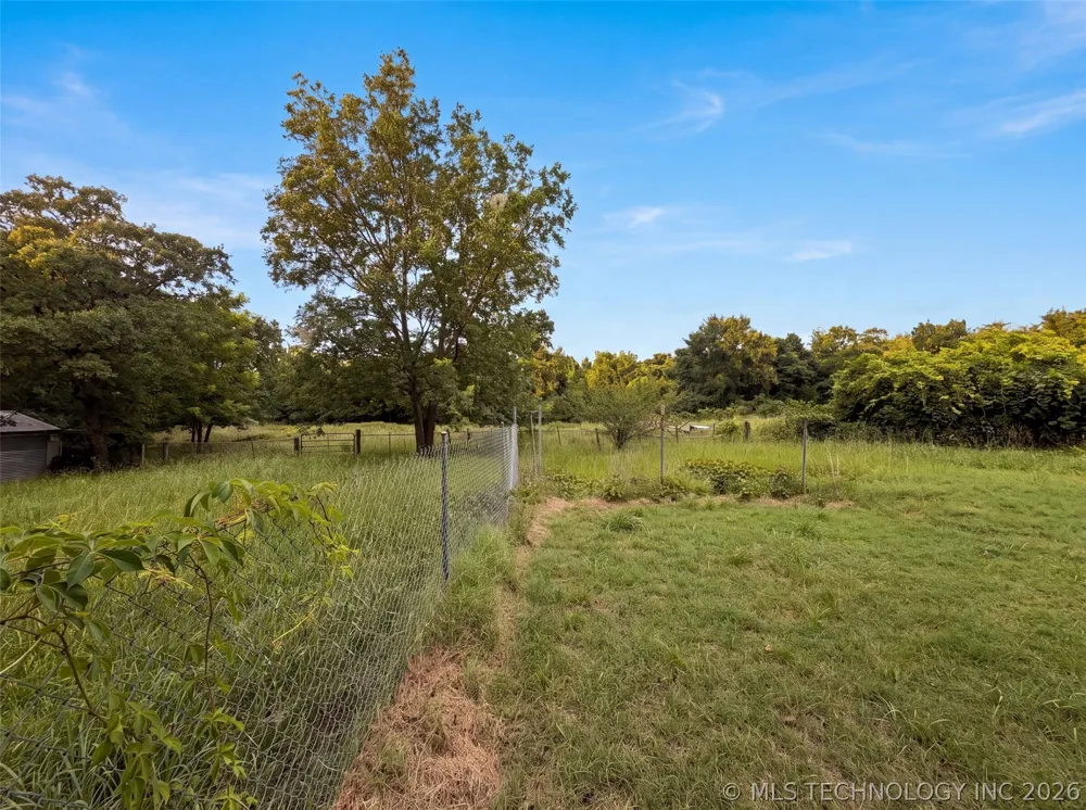430225 E 1155 ROAD Porum, OK 74455