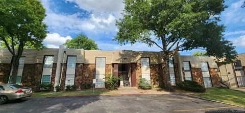 6713 S Richmond Avenue #643
