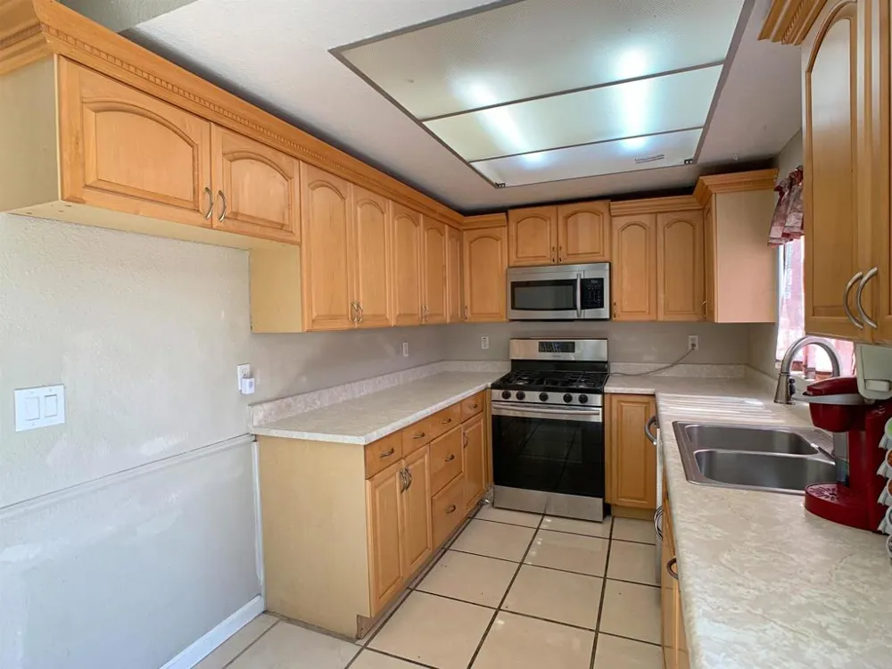 703 San Juhn St Spring Valley, CA 91977