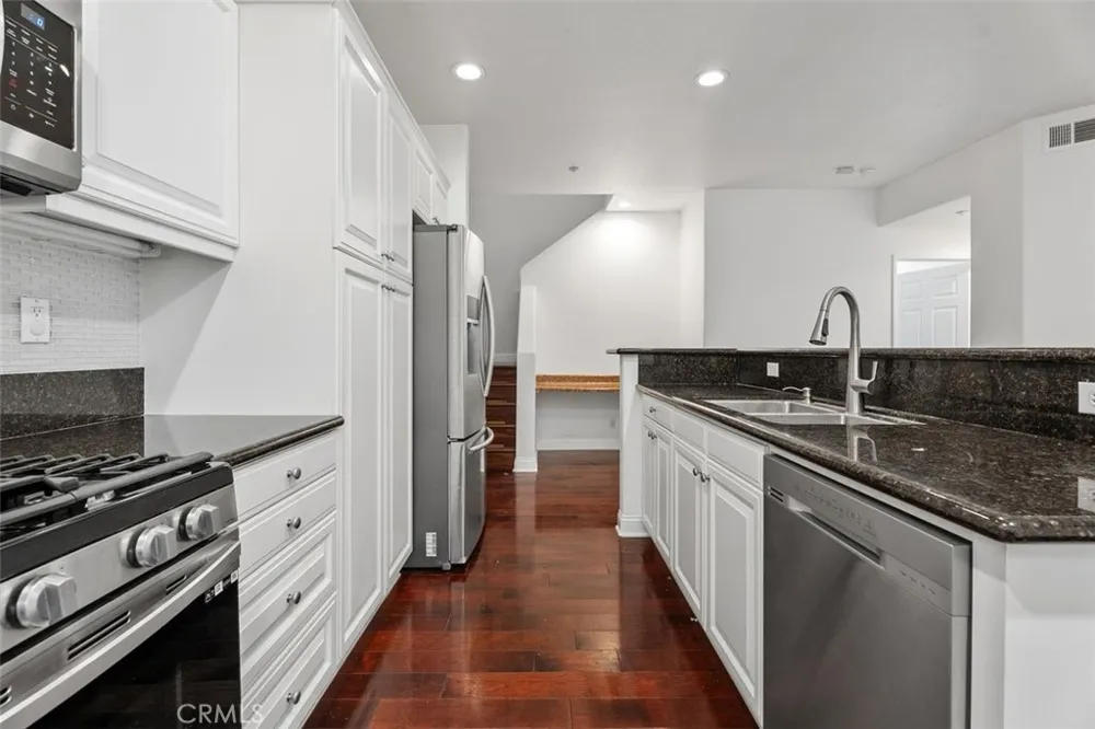 376 Quail Ridge Irvine, CA 92603