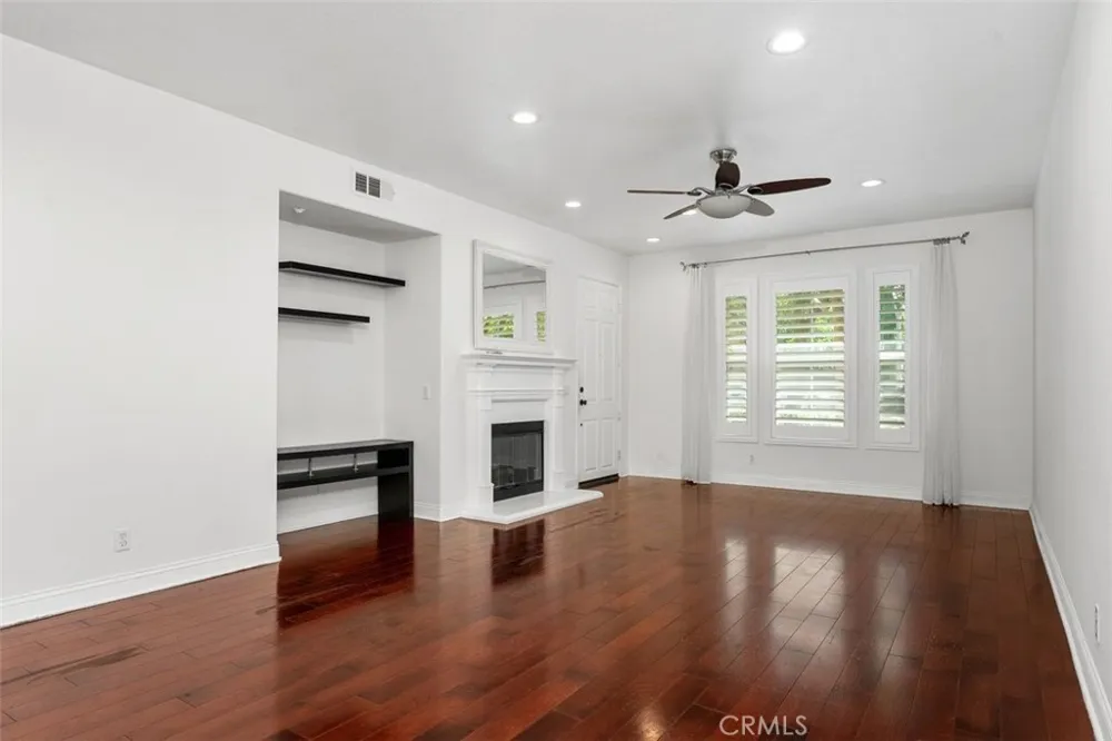376 Quail Ridge Irvine, CA 92603