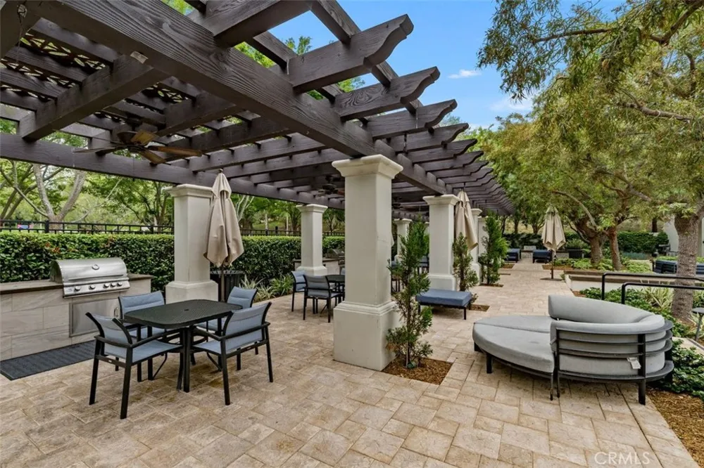 376 Quail Ridge Irvine, CA 92603