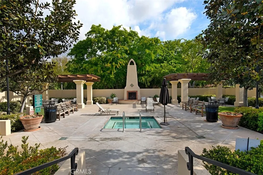 376 Quail Ridge Irvine, CA 92603