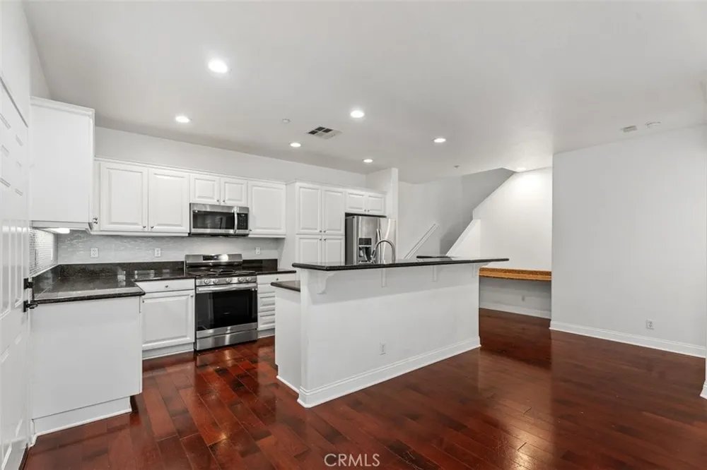 376 Quail Ridge Irvine, CA 92603