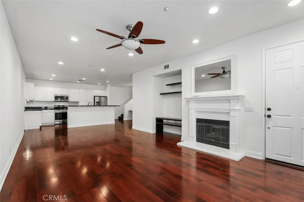 376 Quail Ridge Irvine, CA 92603