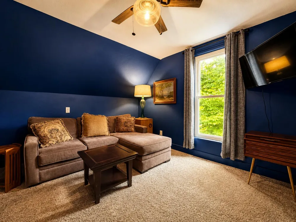 211 E Sycamore Street Three Oaks, MI 49128