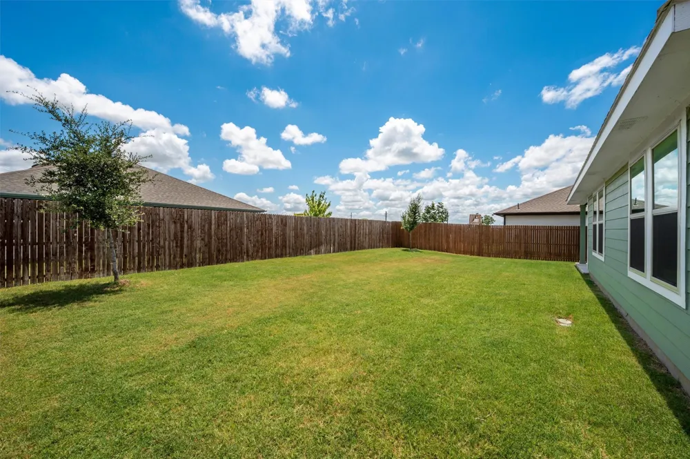 2315 Hydrangea Drive Pilot Point, TX 76258