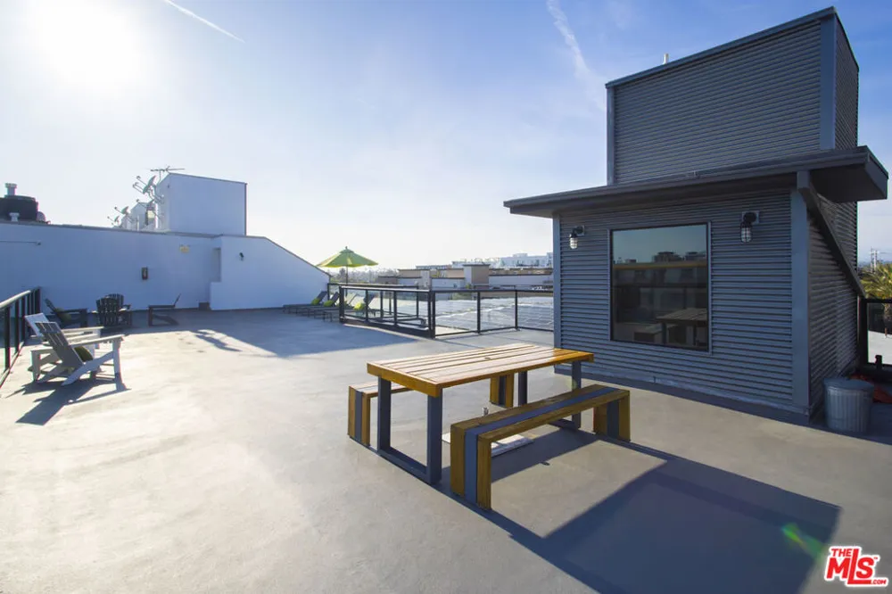 4115 Glencoe Avenue #414 Marina del Rey, CA 90292