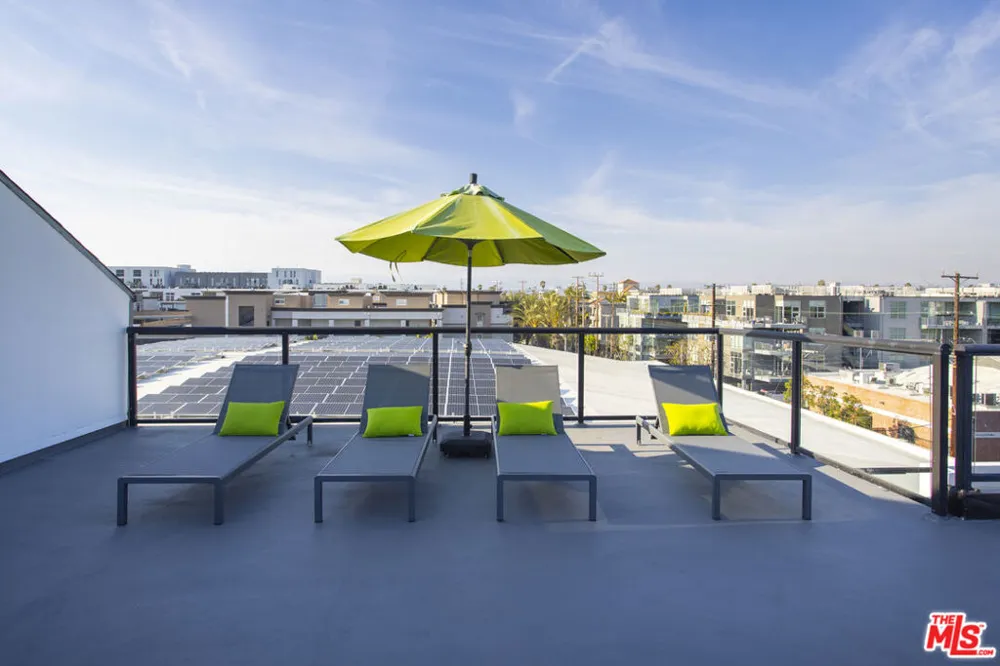 4115 Glencoe Avenue #414 Marina del Rey, CA 90292