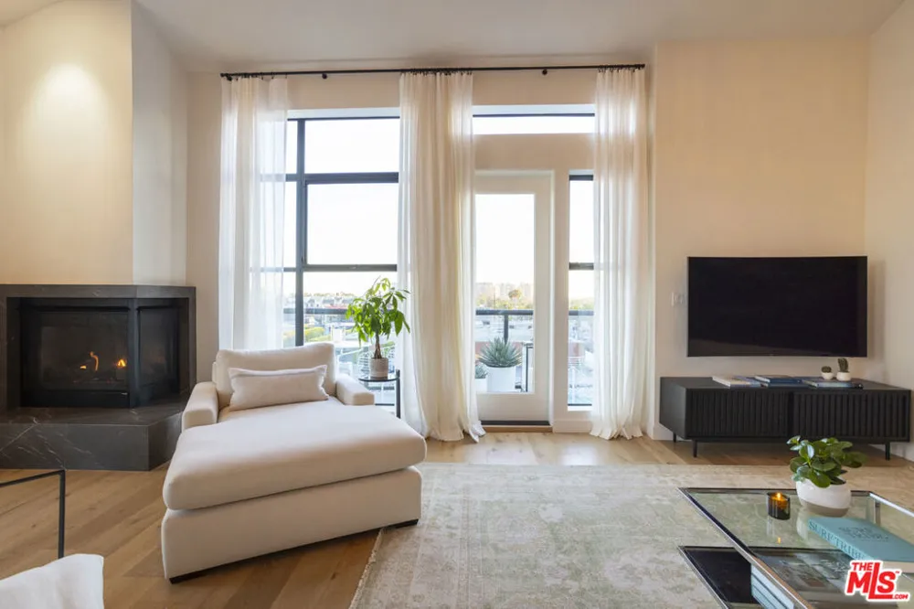 4115 Glencoe Avenue #414 Marina del Rey, CA 90292