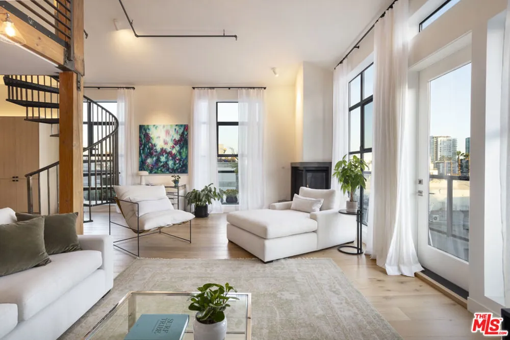 4115 Glencoe Avenue #414 Marina del Rey, CA 90292