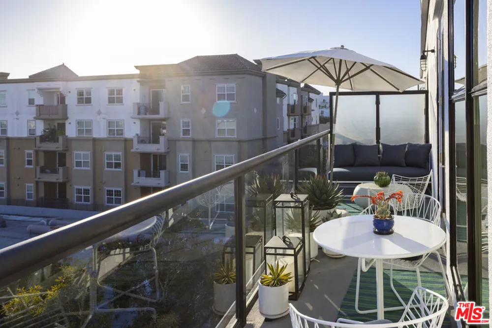 4115 Glencoe Avenue #414 Marina del Rey, CA 90292