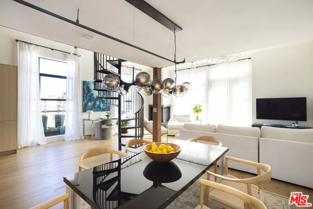 4115 Glencoe Avenue #414 Marina del Rey, CA 90292