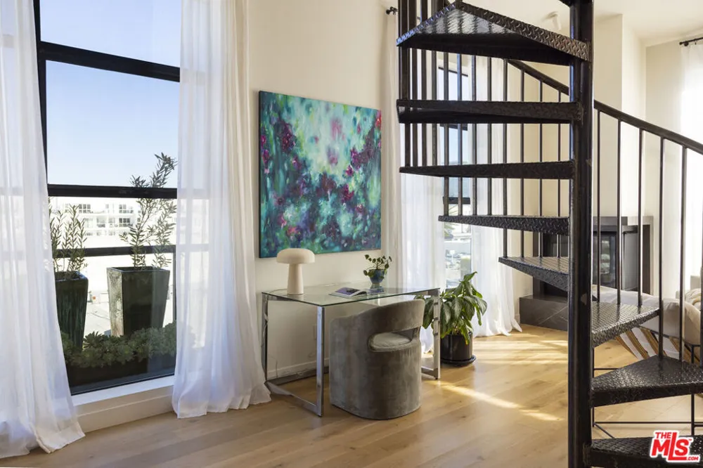 4115 Glencoe Avenue #414 Marina del Rey, CA 90292