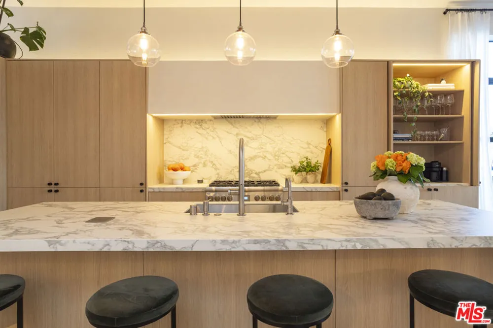 4115 Glencoe Avenue #414 Marina del Rey, CA 90292
