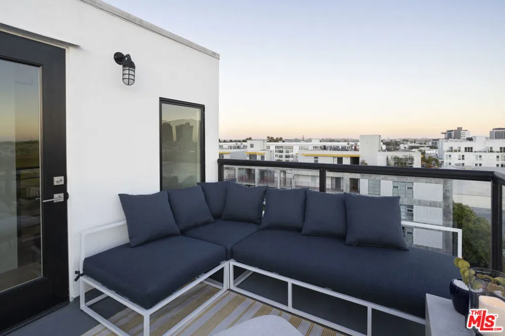 4115 Glencoe Avenue #414 Marina del Rey, CA 90292