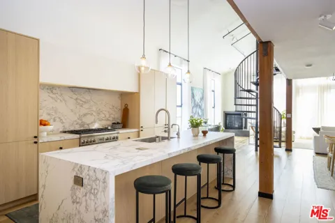 4115 Glencoe Avenue #414