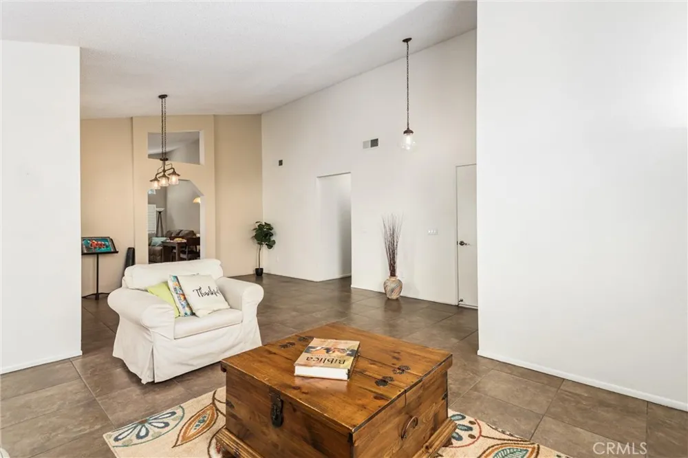 5633 Riviera Banning, CA 92220
