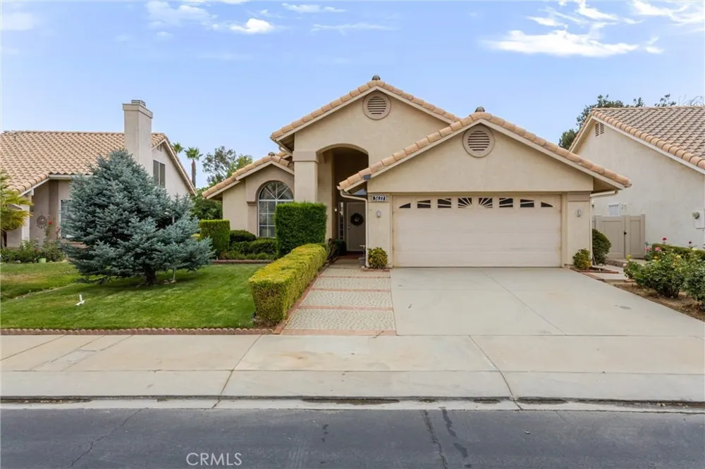 5633 Riviera Banning, CA 92220