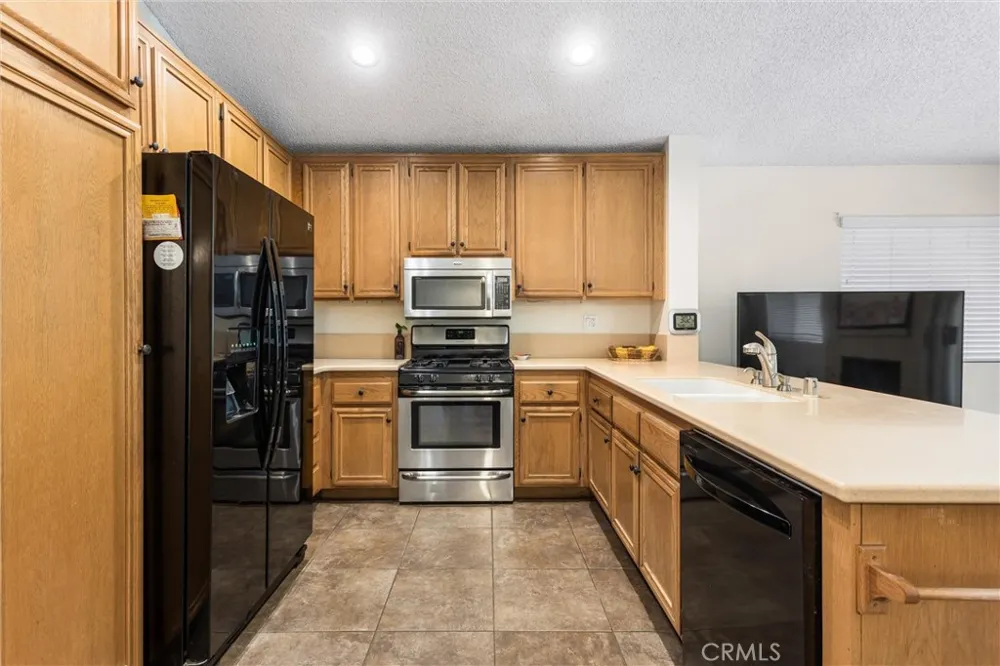 5633 Riviera Banning, CA 92220