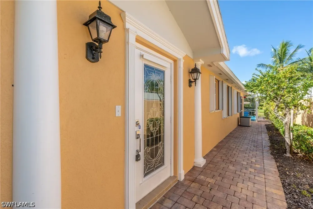 Ionio Court Naples, FL 34114