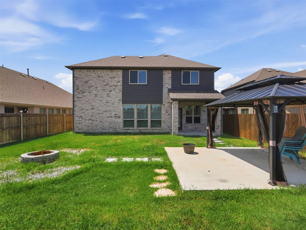 201 Sweetwater Drive Commerce, TX 75428