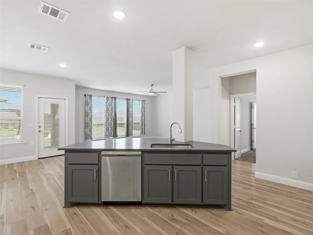 201 Sweetwater Drive Commerce, TX 75428