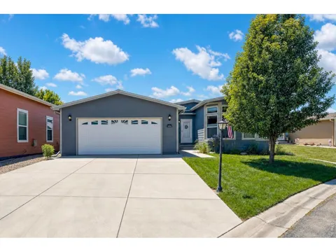 7920 Mountain View Drive