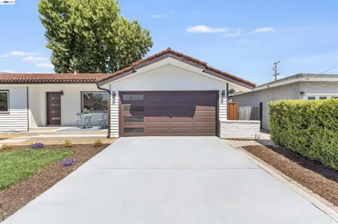 7832 Gardella Dr