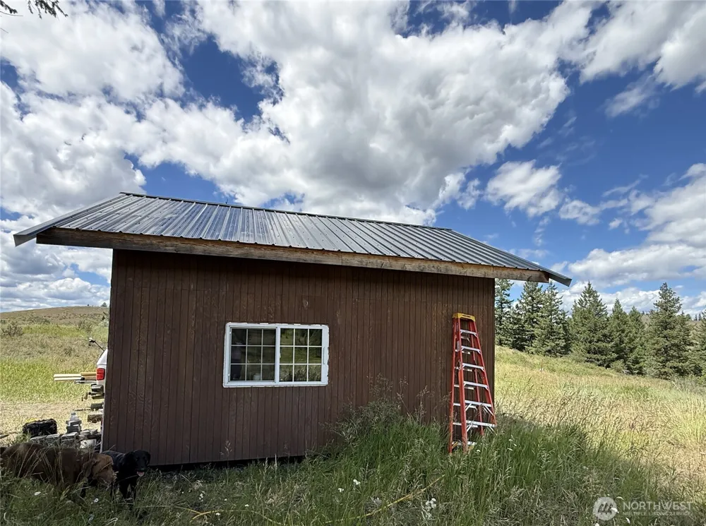 42 Tedesco Road Republic, WA 99166