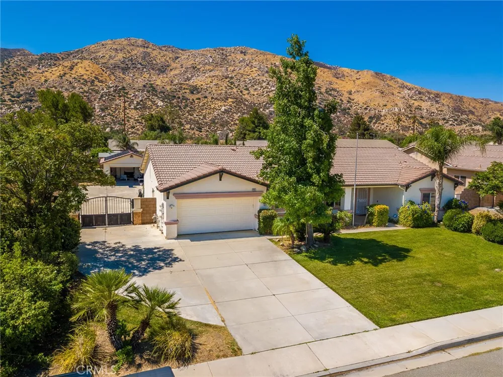 1484 Adam St Banning, CA 92220