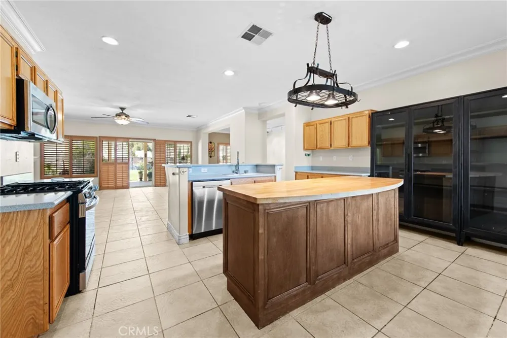 1484 Adam St Banning, CA 92220