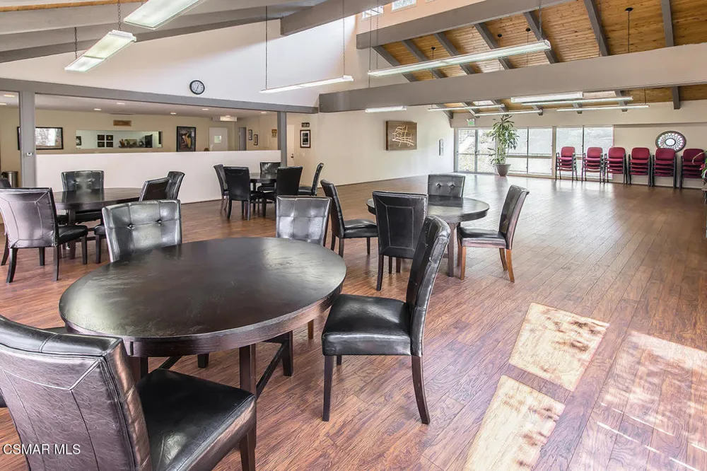 291 Sequoia Court #17 Thousand Oaks, CA 91360