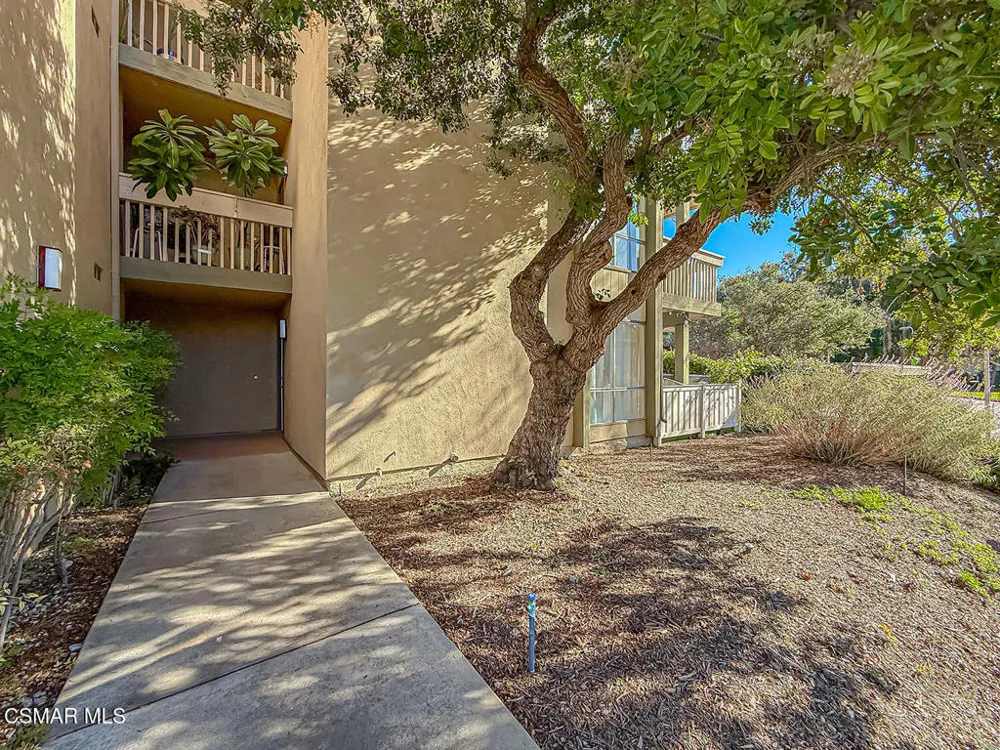 291 Sequoia Court #17 Thousand Oaks, CA 91360