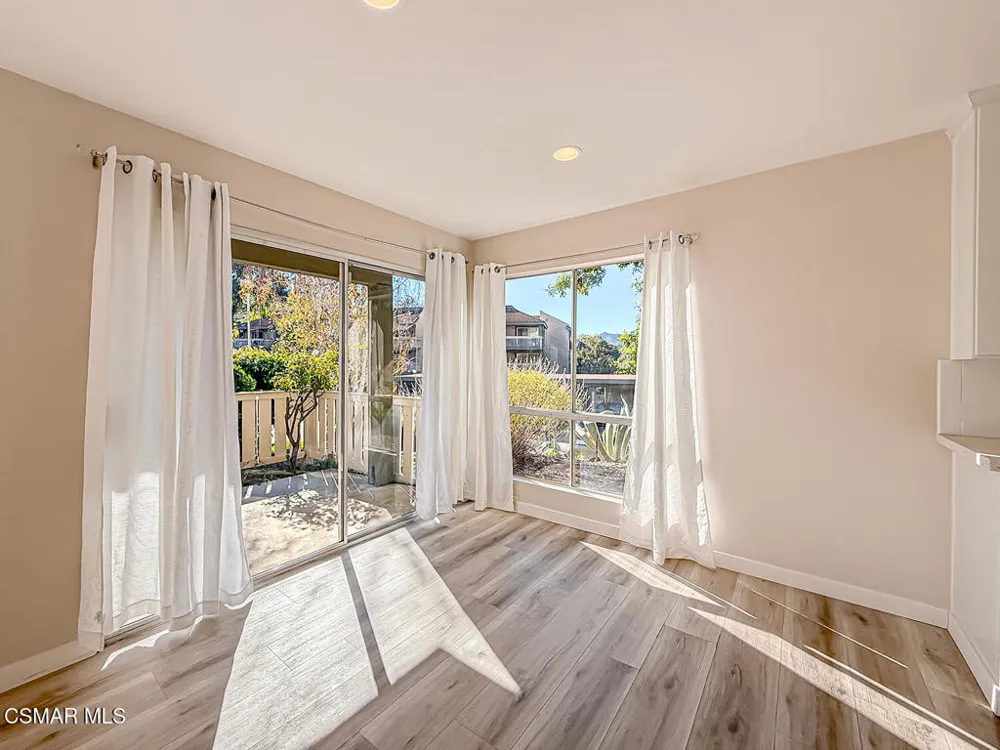 291 Sequoia Court #17 Thousand Oaks, CA 91360