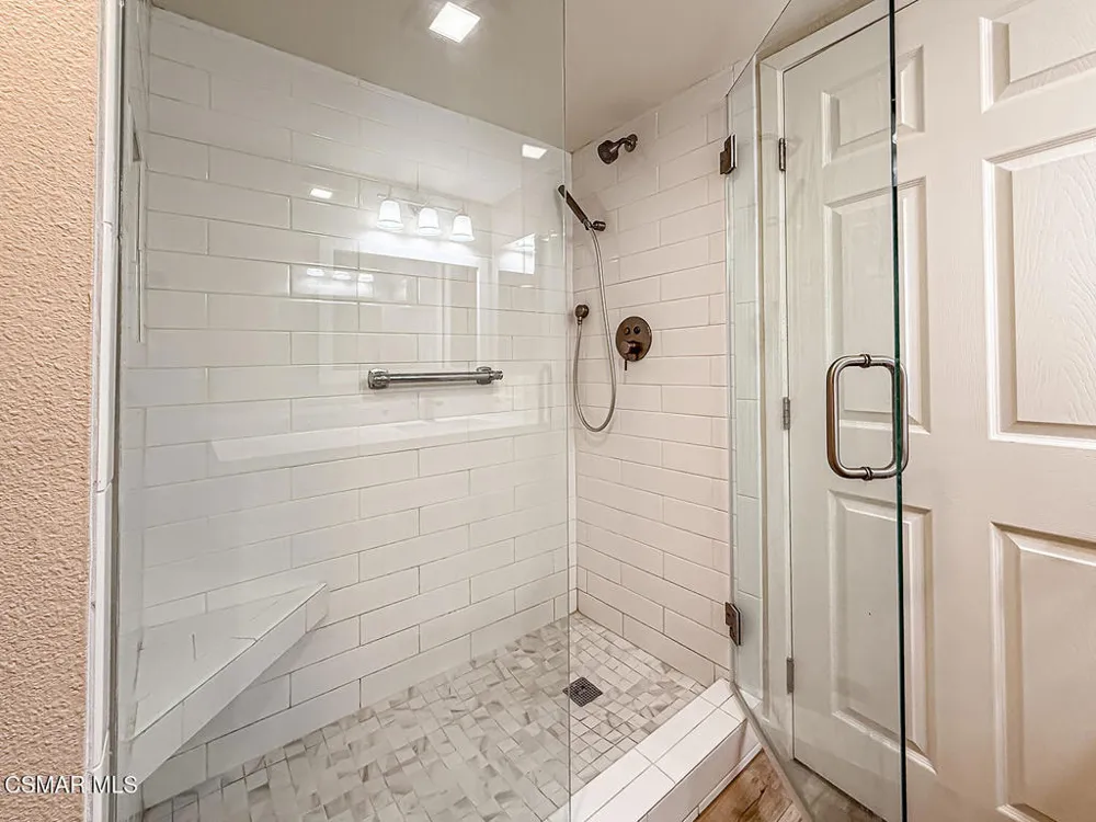 291 Sequoia Court #17 Thousand Oaks, CA 91360