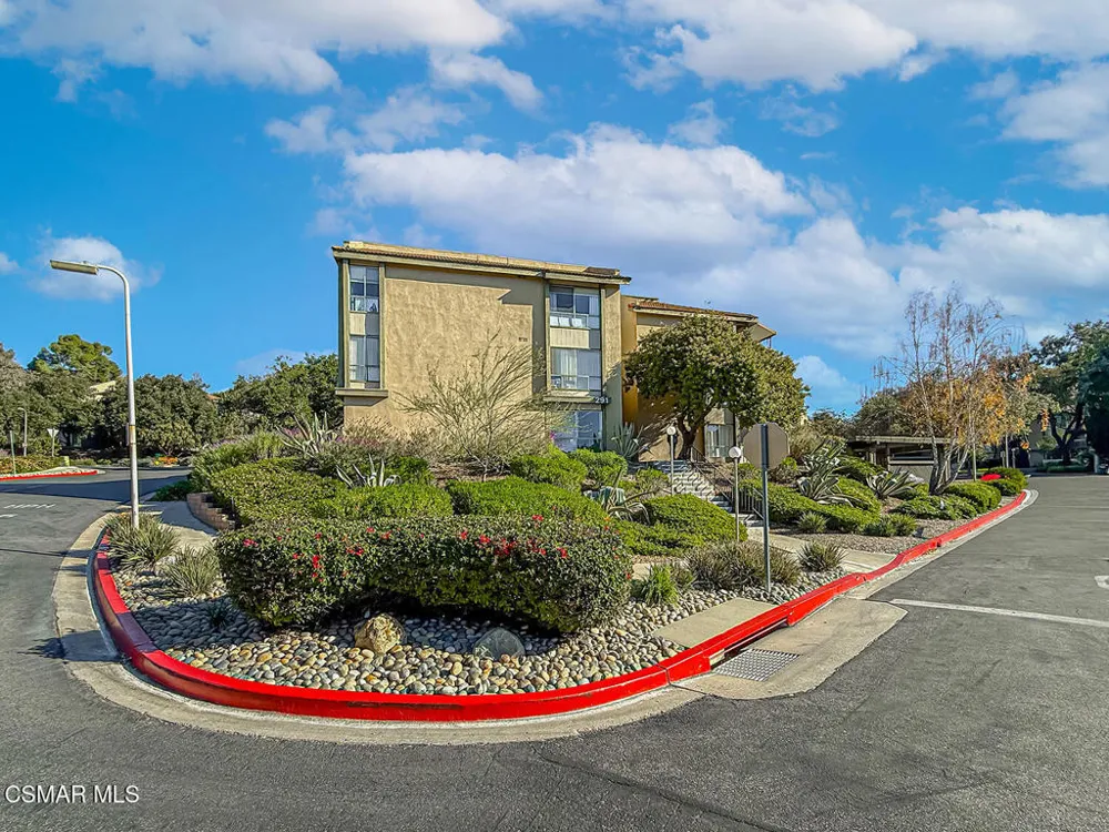 291 Sequoia Court #17 Thousand Oaks, CA 91360