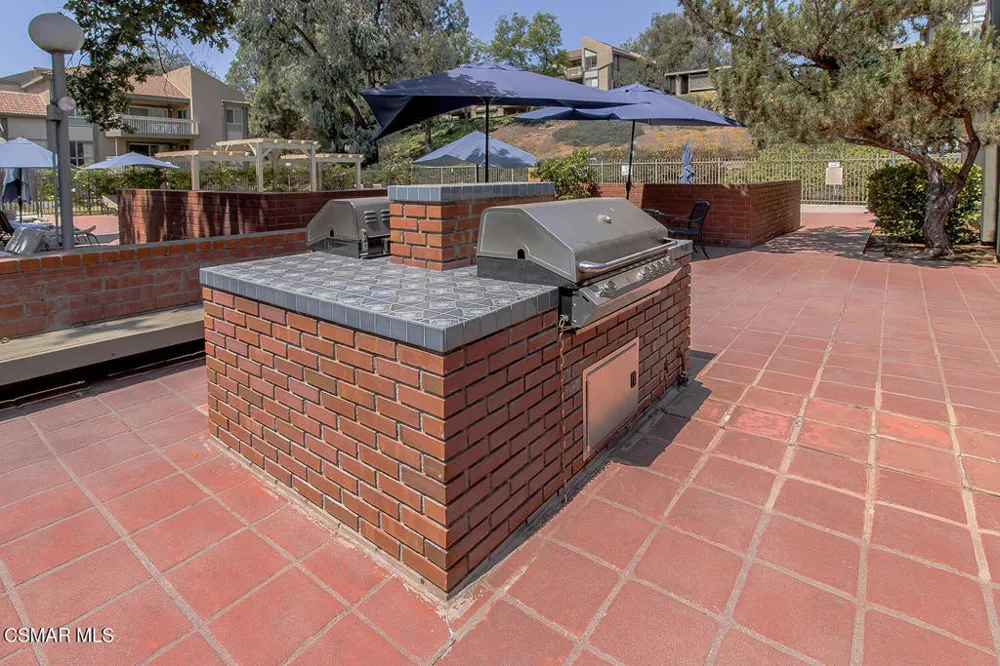 291 Sequoia Court #17 Thousand Oaks, CA 91360
