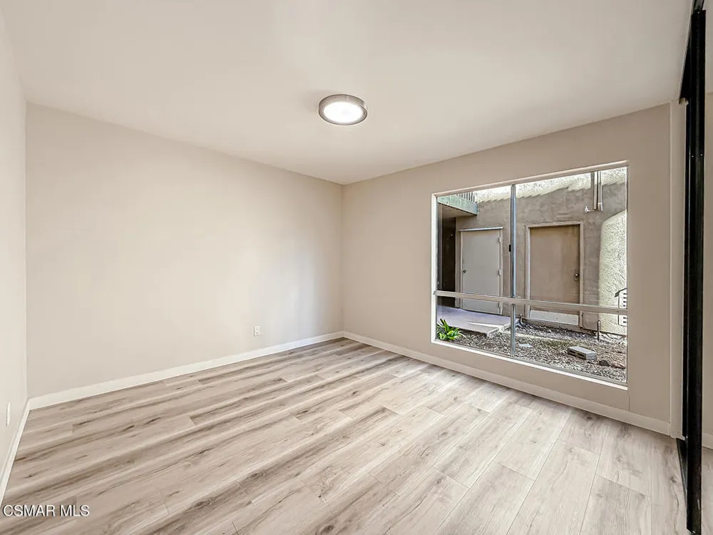 291 Sequoia Court #17 Thousand Oaks, CA 91360