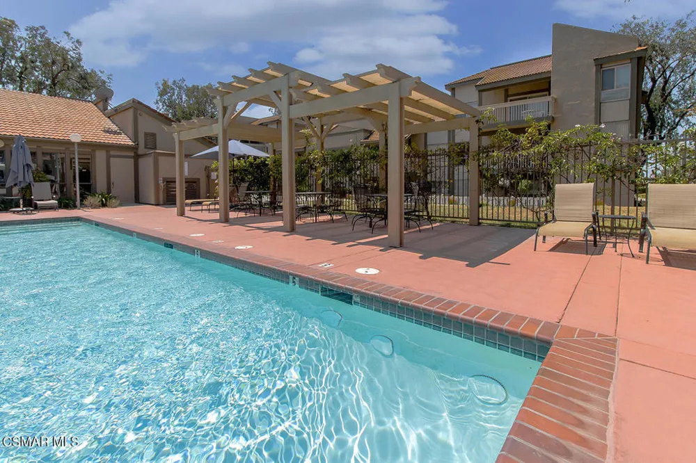 291 Sequoia Court #17 Thousand Oaks, CA 91360