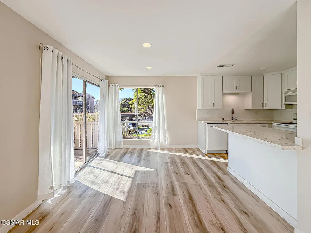 291 Sequoia Court #17 Thousand Oaks, CA 91360