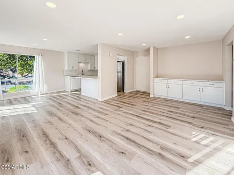 291 Sequoia Court #17